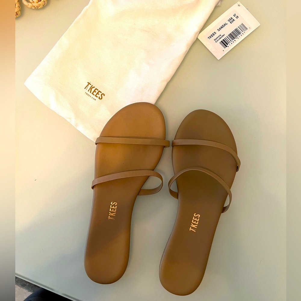 Brand new TKEES sandals size 7 with tags & bag!